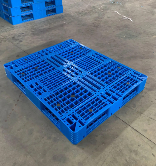 昆明塑料托盤的外